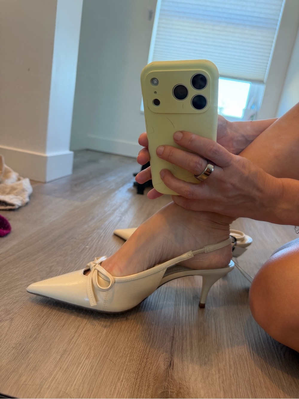 ZARA Ivory Pointed-Toe Slingback Flats with Bow